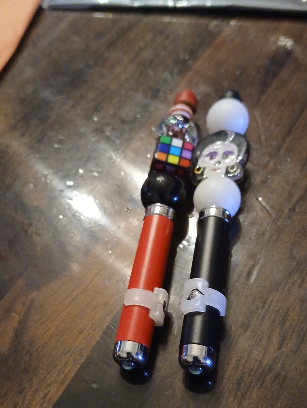 Handmade Decorative  Flashlights with Colorful Charms - Red & Black